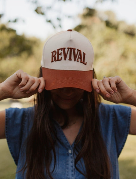 HAT26. Revival Brown